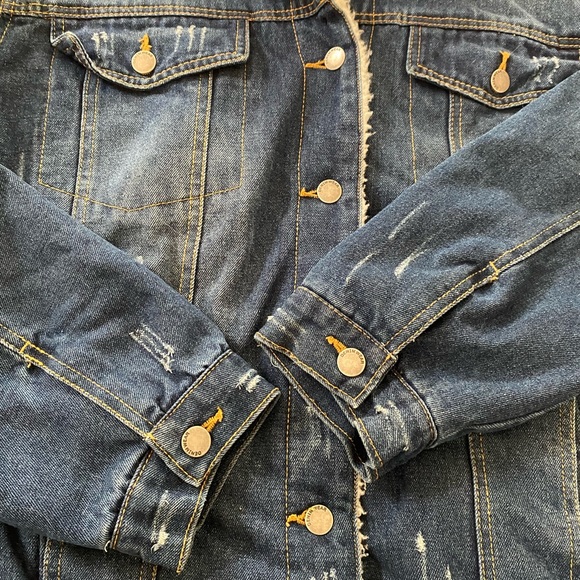 Vintage Sherpa Trim Denim Jacket Oversized Color Blue Size L - Picture 3 of 6